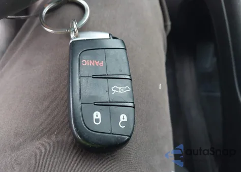 2016 Chrysler 200 Touring из США, поврежденный, VIN 1C3CCCFB5GN193925